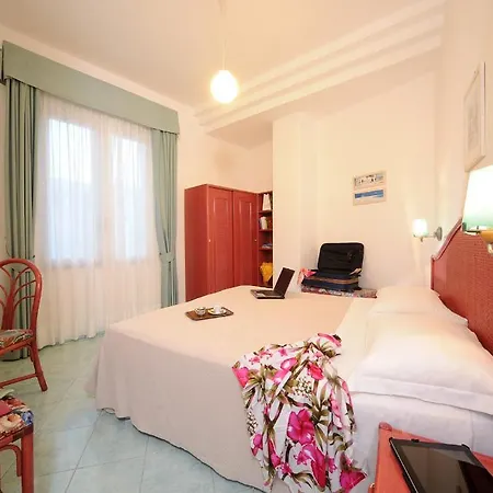 Ulisse Hotel 3*