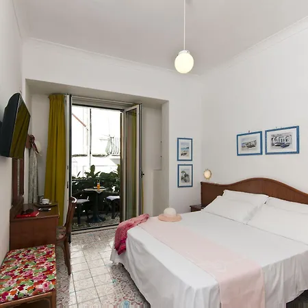 Ulisse Hotel 3*