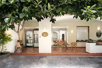 乌丽赛酒店 3* 伊斯基亚