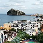 Ulisse Ísquia